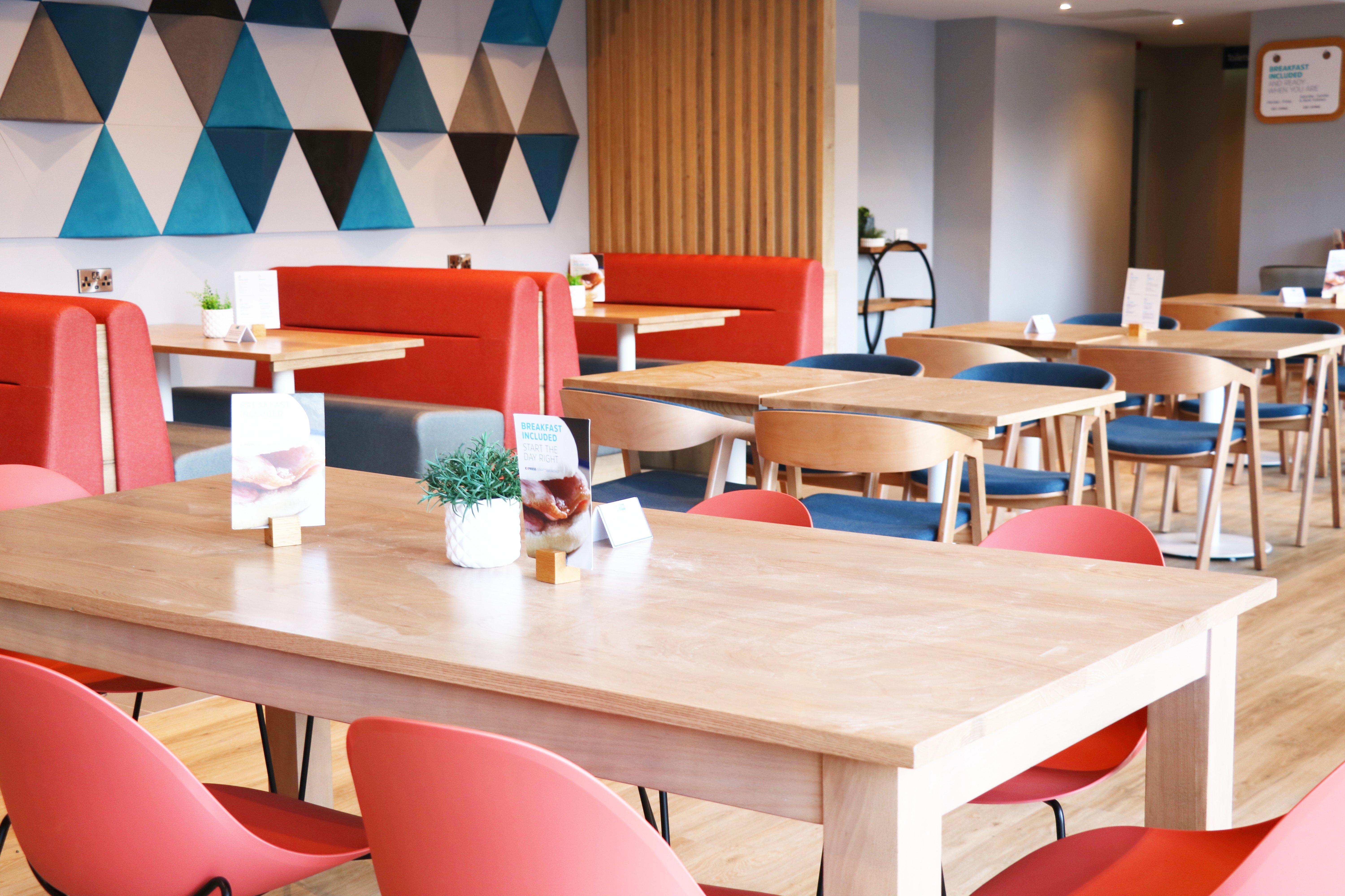 Holiday Inn Express, Chester Racecourse By Ihg Εξωτερικό φωτογραφία