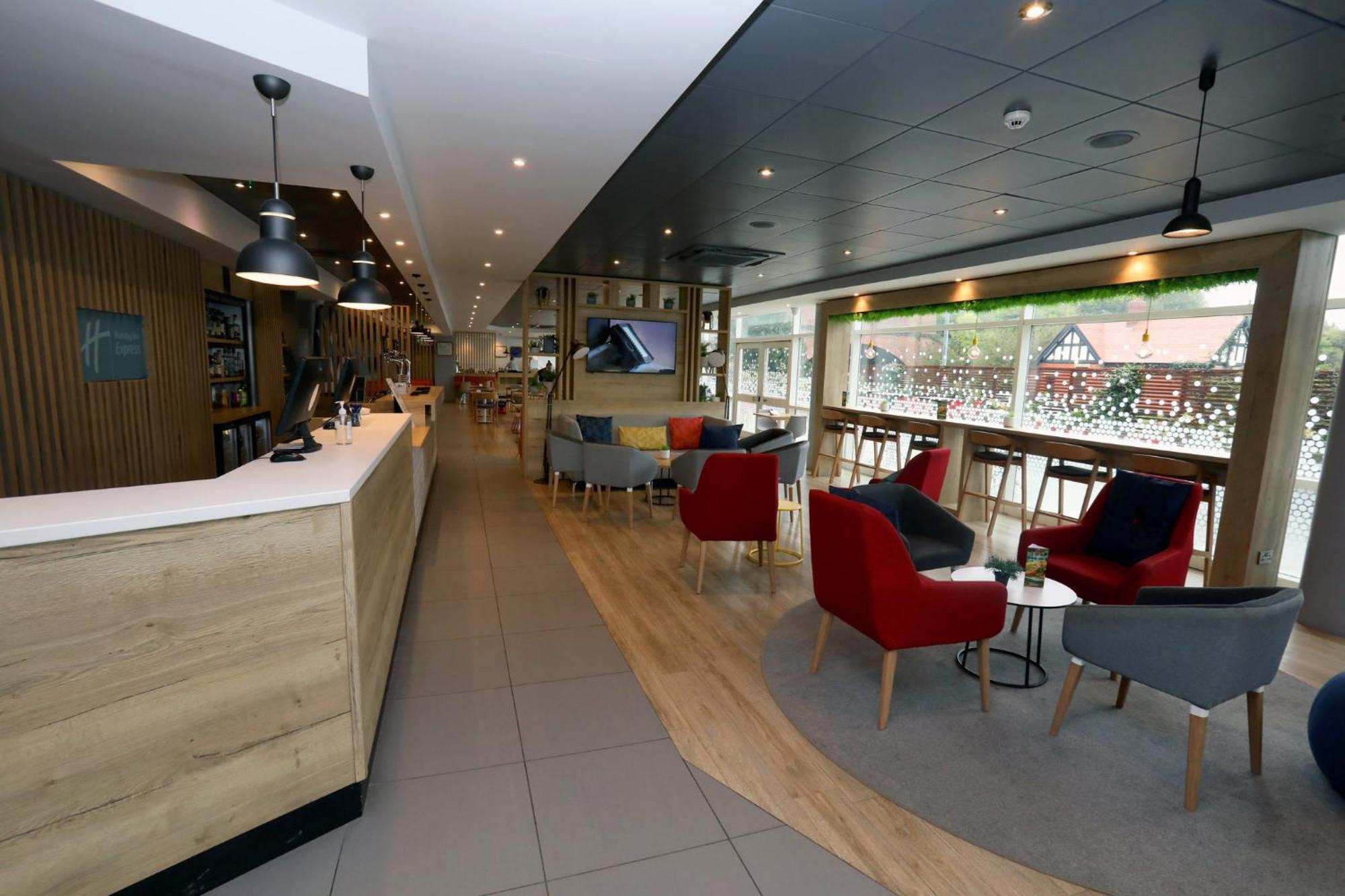 Holiday Inn Express, Chester Racecourse By Ihg Εξωτερικό φωτογραφία